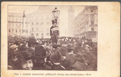 Výjev z volebních demonstrací, pořádaných stranou soc.-demokratickou v Brně