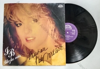 Iveta Bartošová - Blízko nás (LP) vč. PODPISU Ivety Bartošové